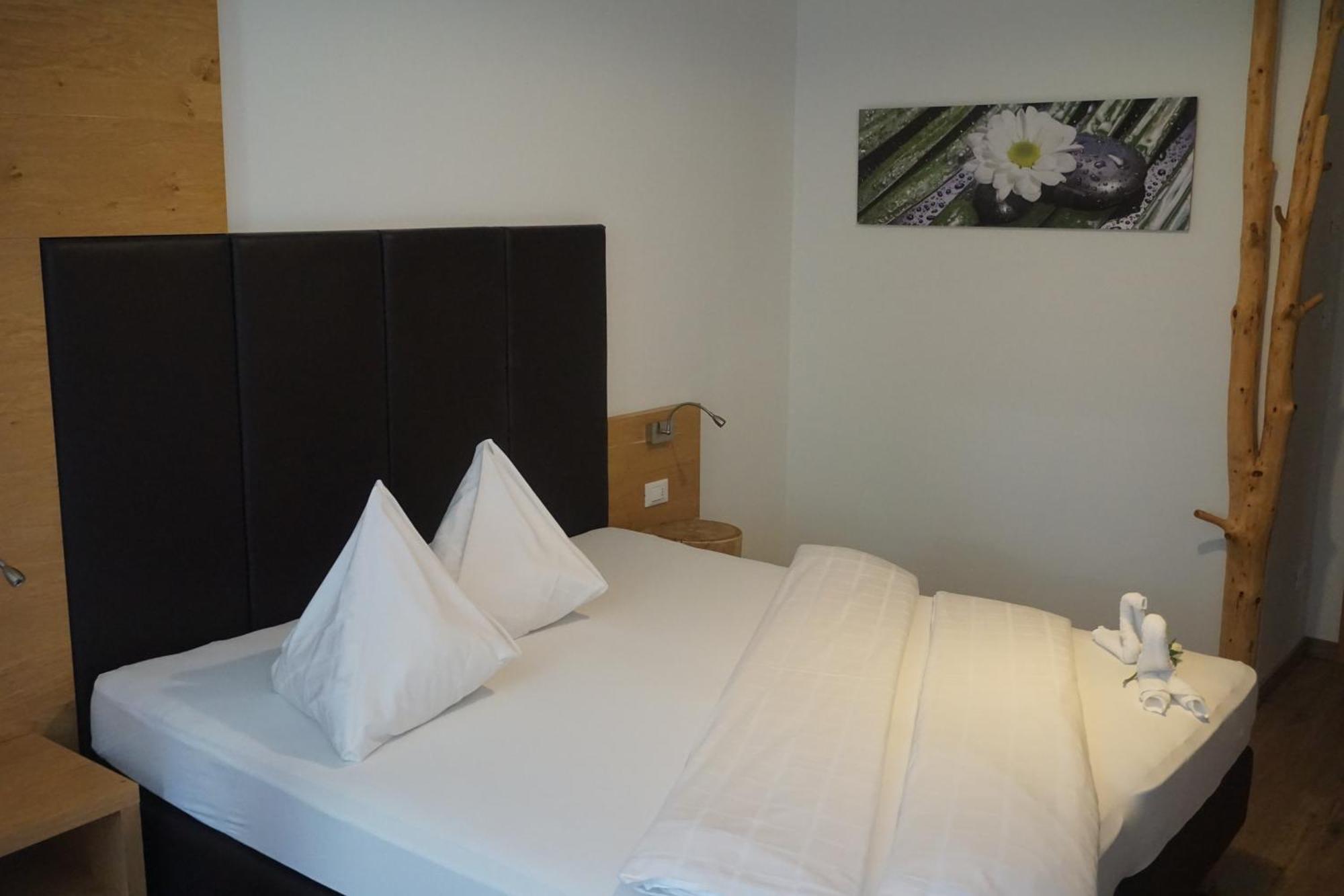 Guesthouse Dolomiten Egna Eksteriør bilde